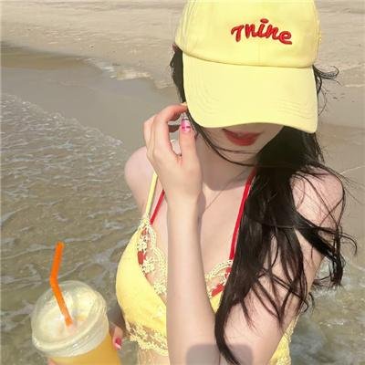 女孩的钓鱼慢活